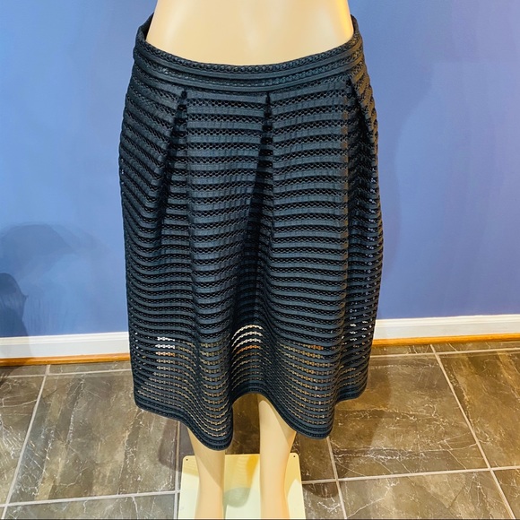 NWT New York & Company Skirt - Picture 2 of 5